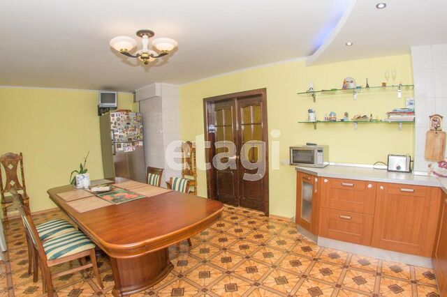 Продажа дома, 389м <sup>2</sup>, 10 сот., Саратов, Саратовская область,  Ленинский