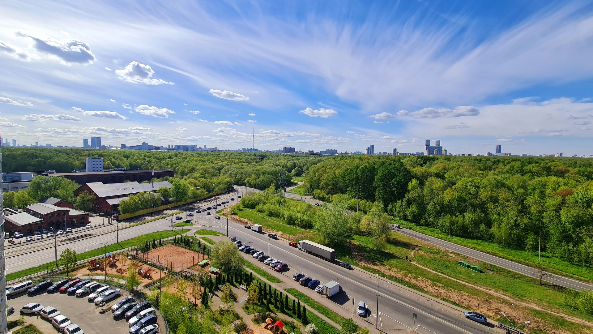 Купить квартиру-вторичку на улице Краснобогатырская в Москве, 🏢 продажа  вторичного жилья