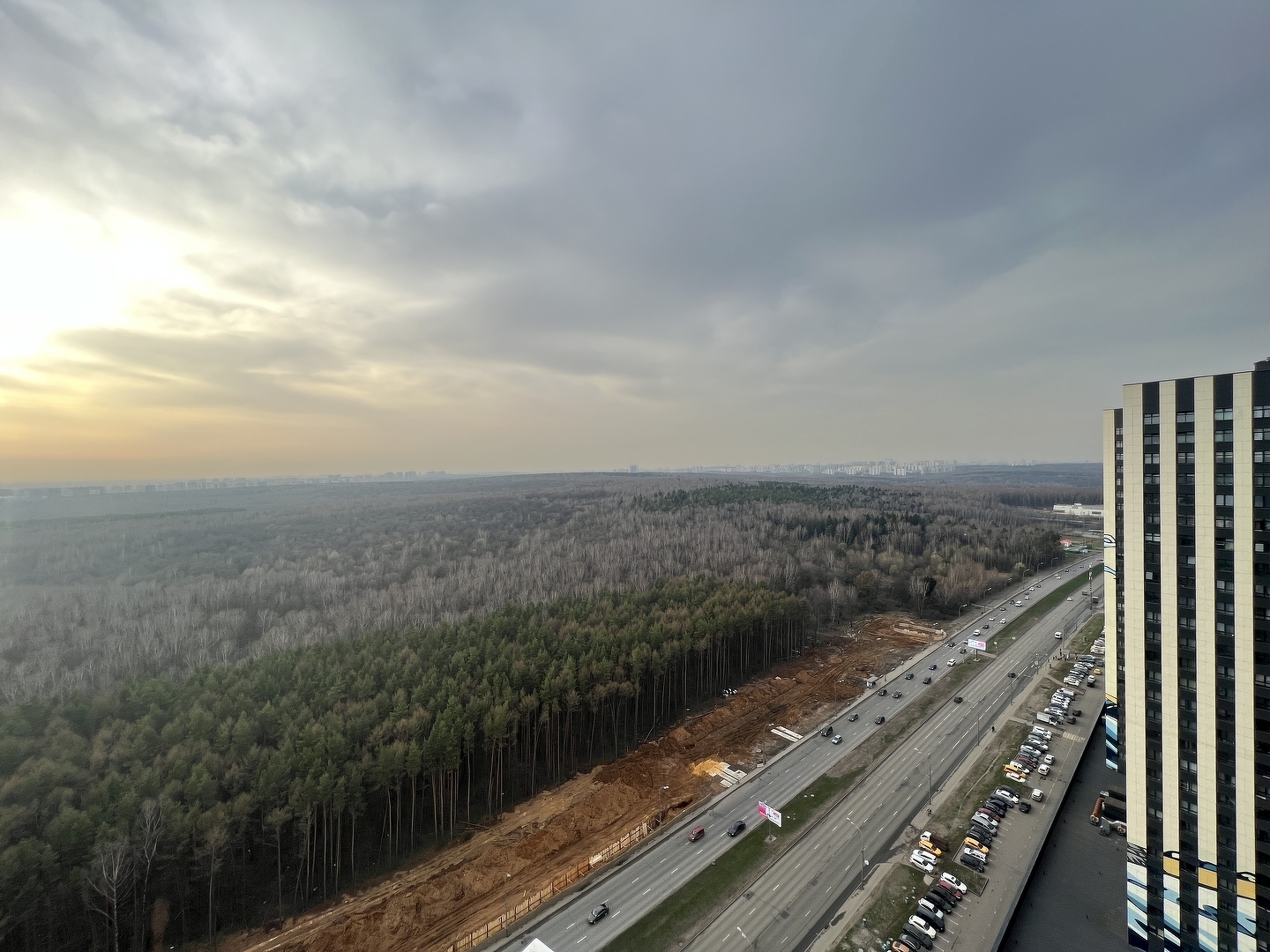 Купить четырехкомнатную квартиру у метро Улица Скобелевская в Москве, 🏢  продажа 4-комнатных квартир в районе м Улица Скобелевская: вторичное жилье