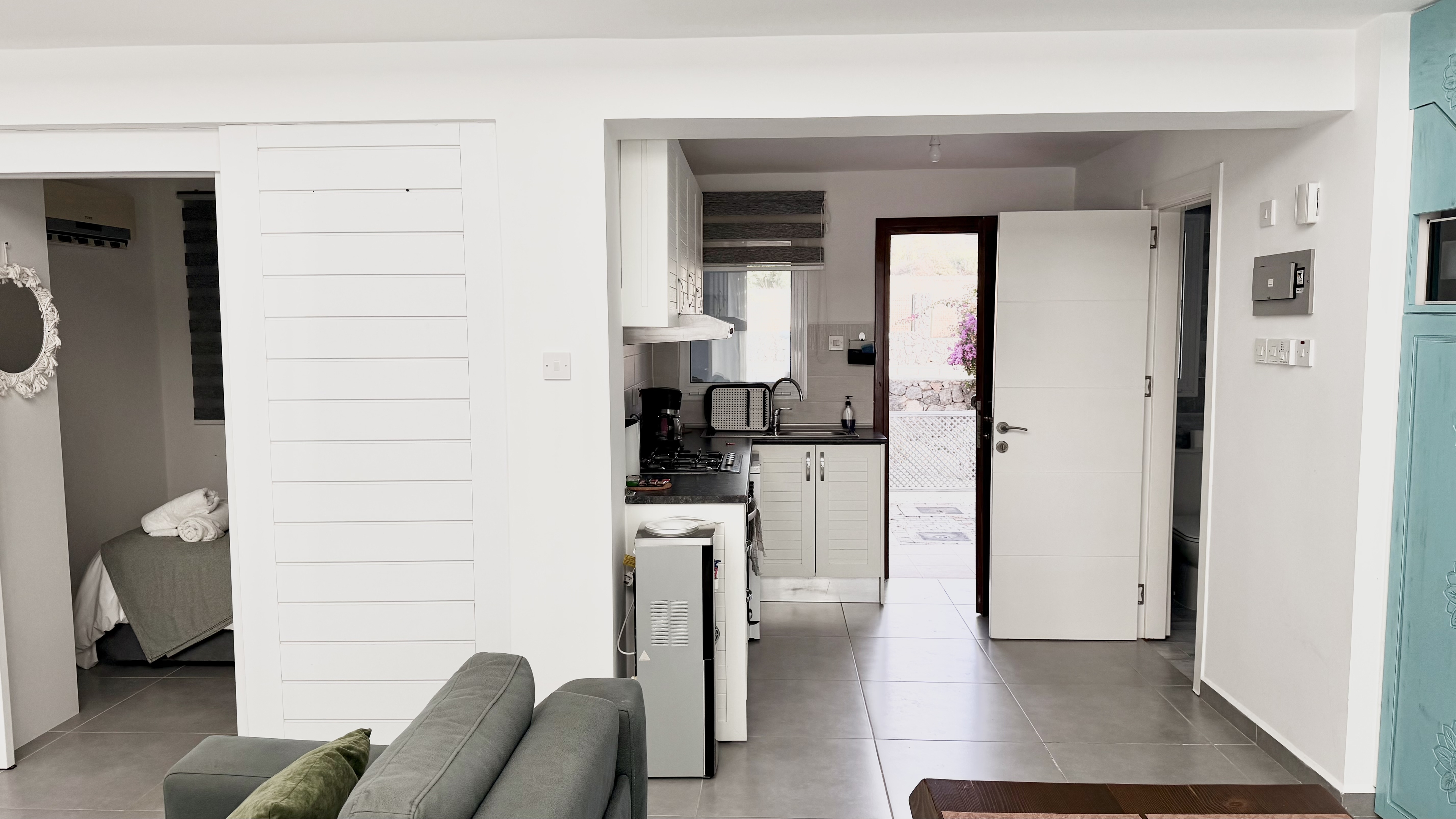 Фото Crystal Bay View Apartment, 4