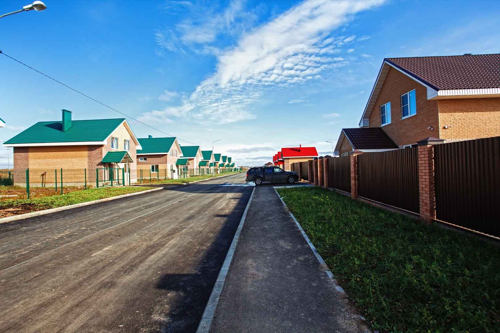 Коттеджные поселки в Великом Новгороде: элитные, клубные, цены на участки  от застройщика