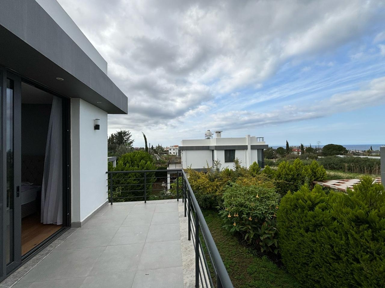 Фото Alsancak, 5