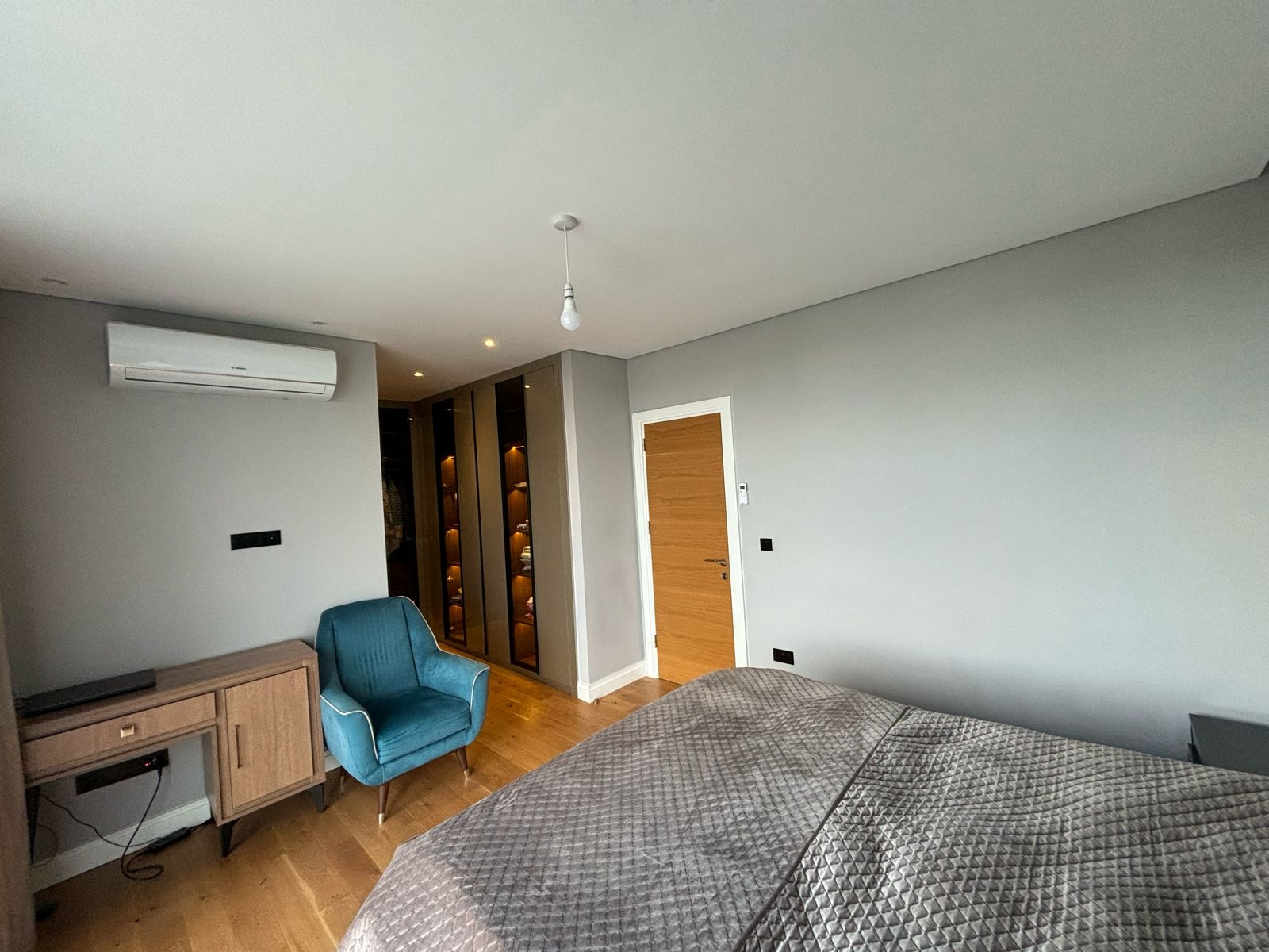 Фото Alsancak, 31