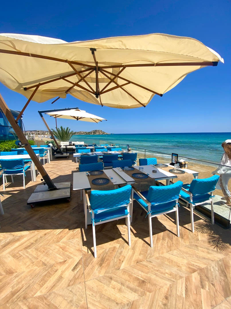 Фото FOUR SEASON 1, 3