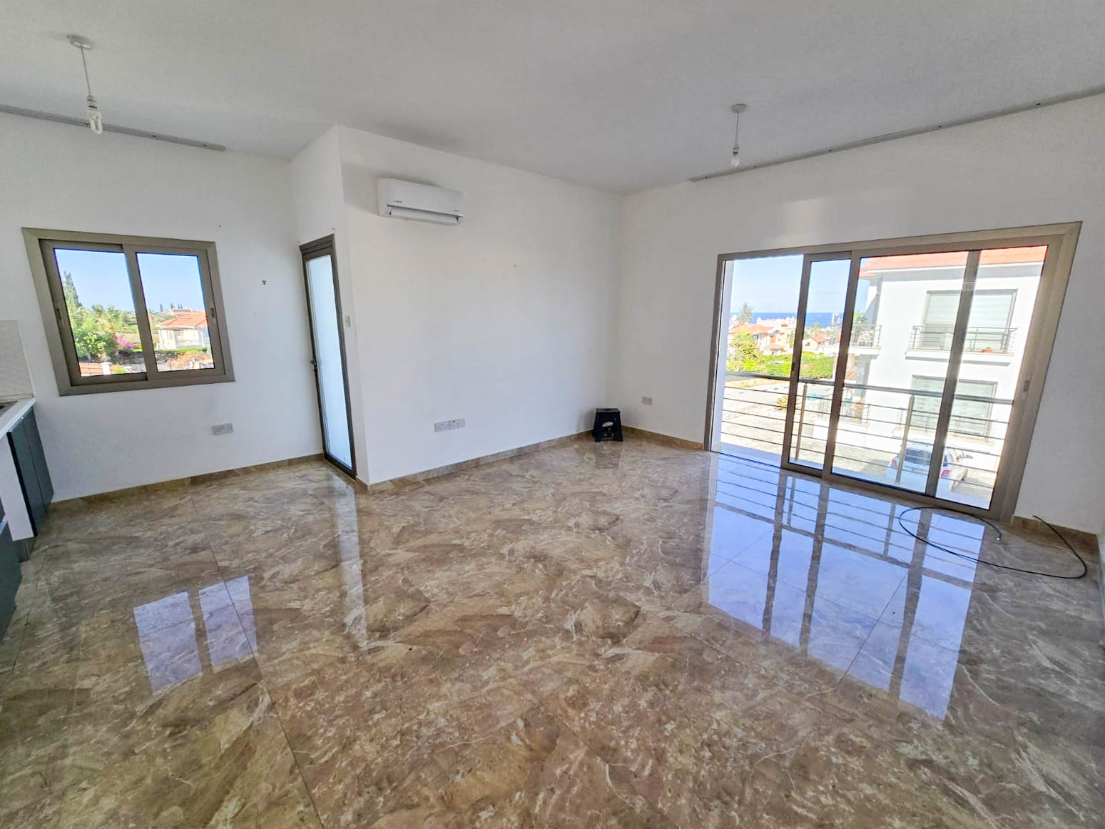 Фото Alsancak, 5